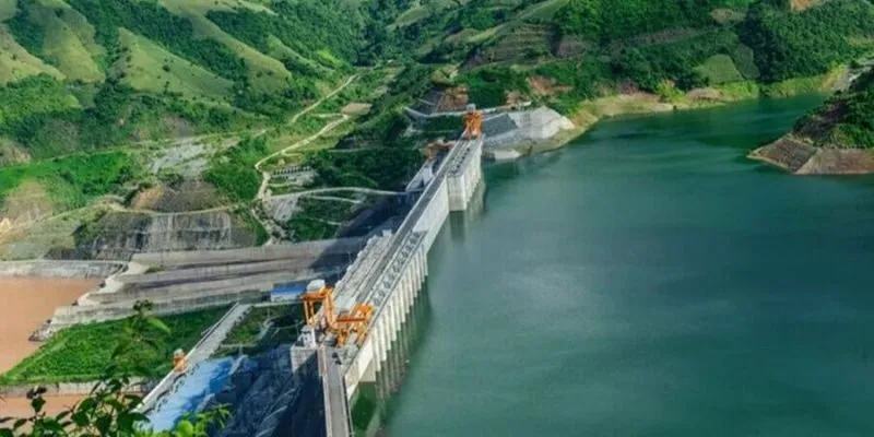 Tham Quan Thủy Điện Hòa Bình: Hành Trình Khám Phá Kỳ Quan